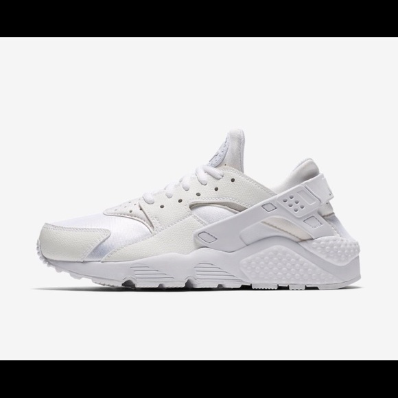 Nike Shoes - Huaraches. All white